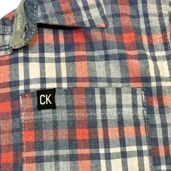 Calvin Klein Boys' Plaid Short Sleeve Button-Up Shirt Size 5 Multicolor - Picture 3 of 4